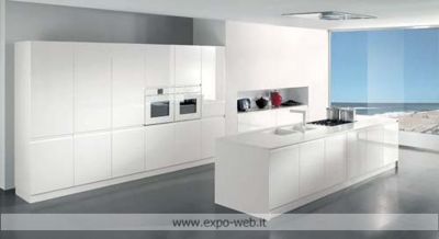 Arredo3 Cucine  - Cucina Wega in laccato lucido da:  Arredamenti Expo-Web - Toscana