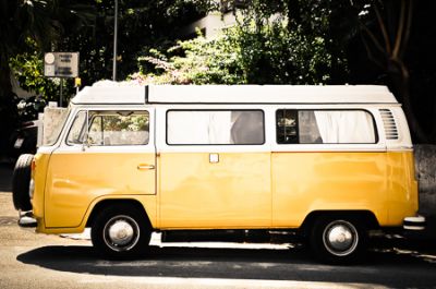 Noleggio Furgoncino VW Volkswagen T2 del '75 allestito Westfalia