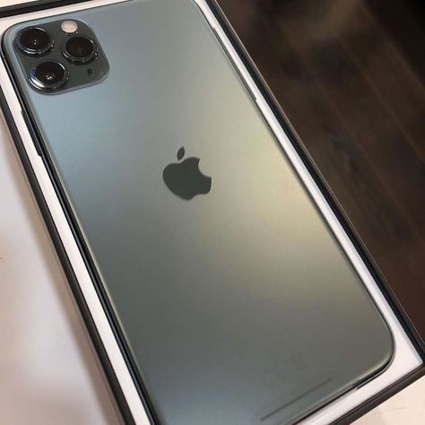 Pple iPhone 11 Pro 64GB spesa 400EUR, iPhone 11 Pro Max 64GBspesa 430EUR,iPhone 11 64GB= 350EUR