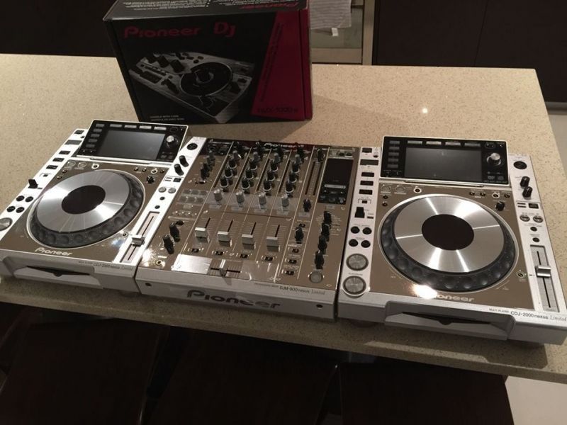 2X Pioneer CDJ-350 Turntable + DJM-350 Mixer