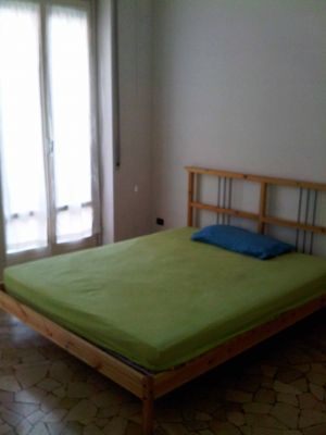 Affitto stanza con letto matrimoniale a 520 euro