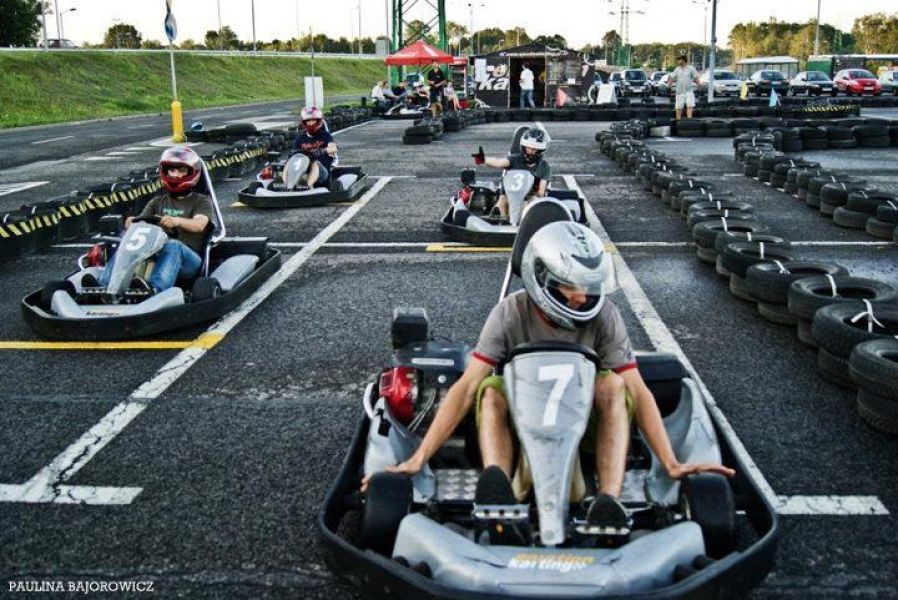 Circuito di karting con 8 vetture in vendita