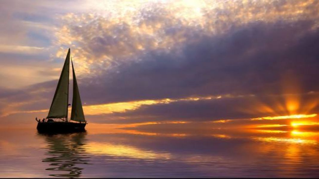 Apericena a bordo di yachh a vela nel golfo di Napoli
