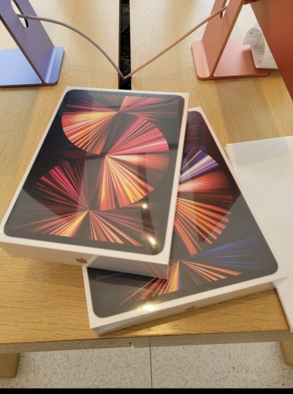 Apple iPad Pro con Chip M1 - 11 / 12,9 pollici 5a generazione 128GB Wi-Fi + cellulare