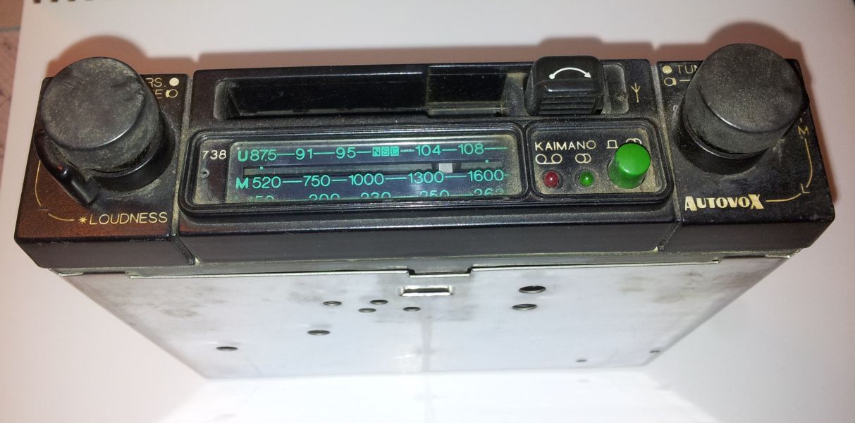 Autoradio Autovox Kaimano ME 738 stereo giranastri estraibile, 