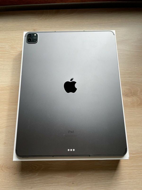 Apple iPad Pro con Chip M1 - 11 / 12,9 pollici 5a generazione 128GB Wi-Fi + cellulare