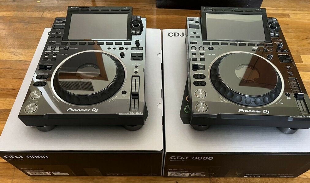 Pioneer CDJ-3000, Pioneer CDJ 2000NXS2, Pioneer DJM 900NXS2 DJ Mixer , Pioneer  DJM-S11 DJ Mixer