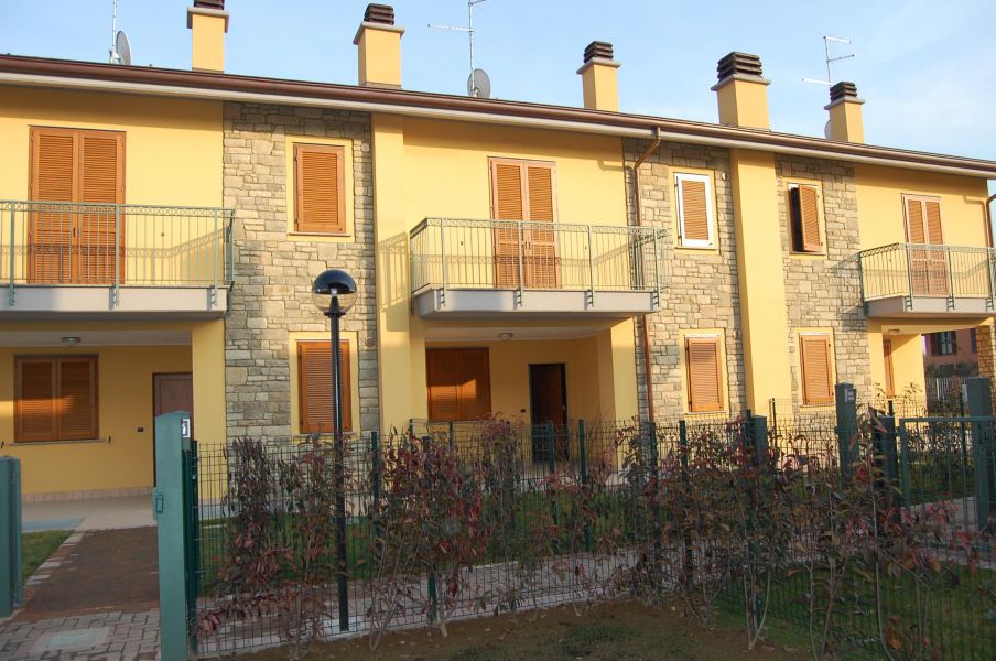 RONCELLO Villa Nuova Costruzione a  299.000,00