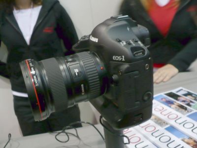 Canon EOS-1Ds Mark III 21.1MP DSRL Camera