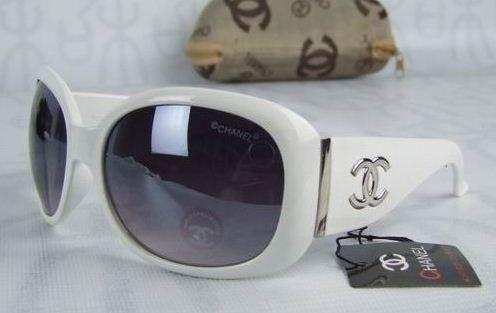 Occhiali CHANEL  . 90