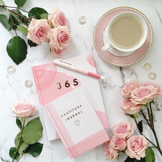 Ghostwriter ed assistenza tesi e pubblicazioni varie 