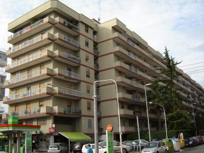 Via Cancello Rotto - Luminoso pentavani piano alto