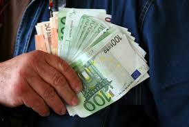 Aiuta, sostiene ed azione