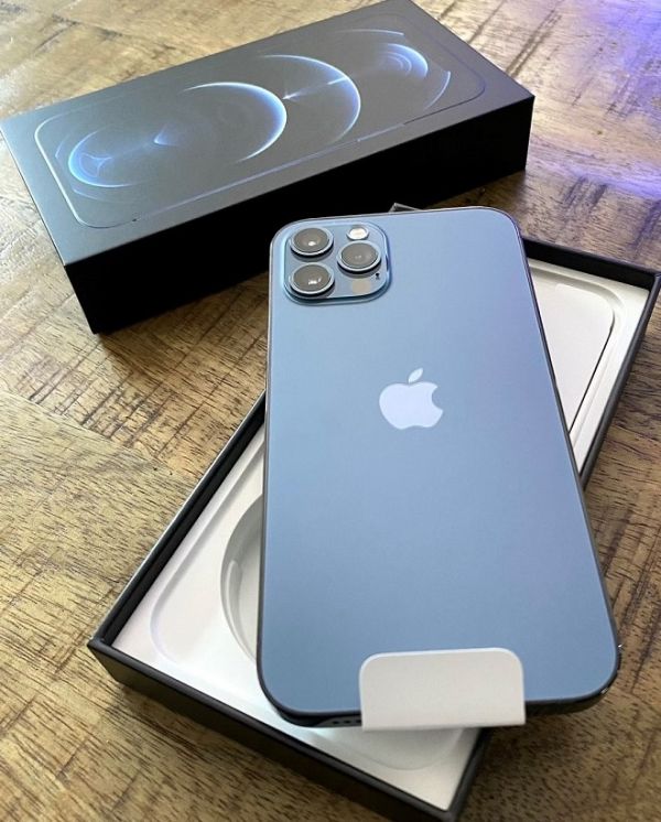 Apple iPhone 12 Pro 128GB per 500euro, iPhone 12 Pro Max 128GB per 550euro, iPhone 12 64G per 430eur