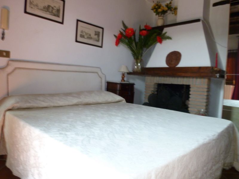 Appartamento in residence con piscina zona EUR Mostacciano