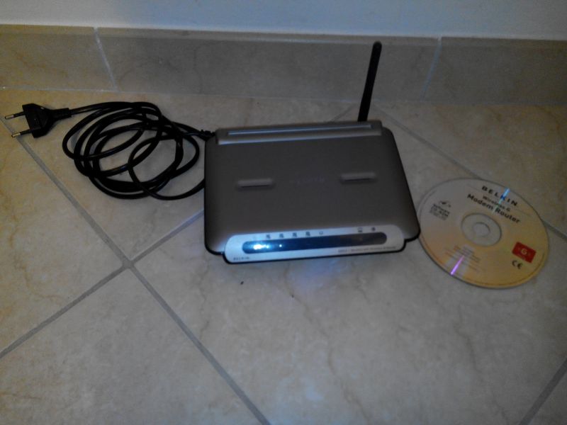 Modem - Router (Belkin)  wireless G, 802.11g, 54 Mbps, 2,4 Ghz, 4 porte Ethernet