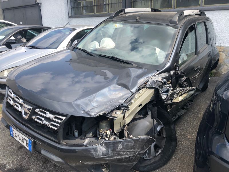 Cerco auto incidentate T 3355609958